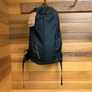 patagonia atom pack 18